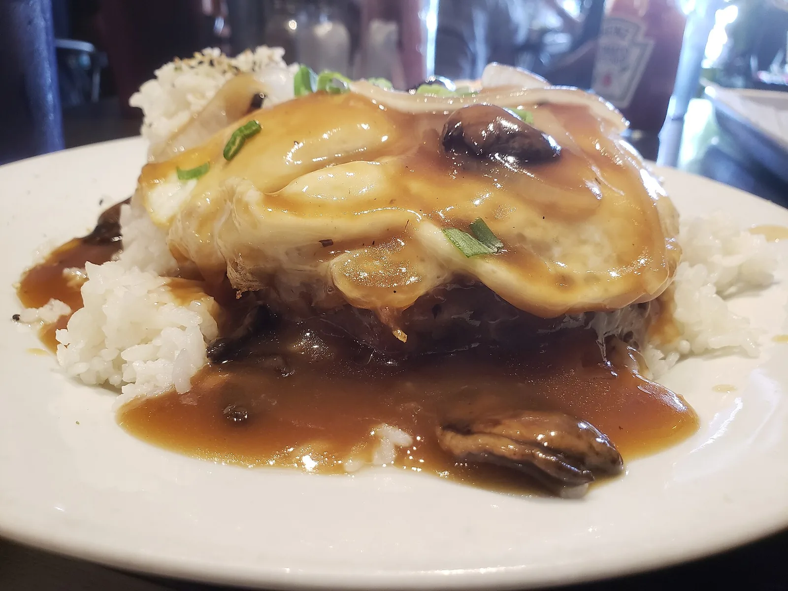 A homestyle loco moco