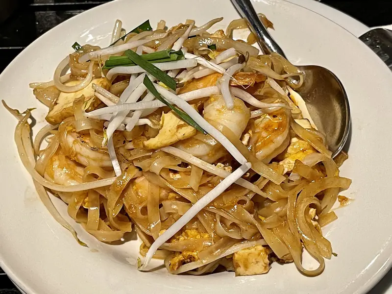 Pad thai, close up