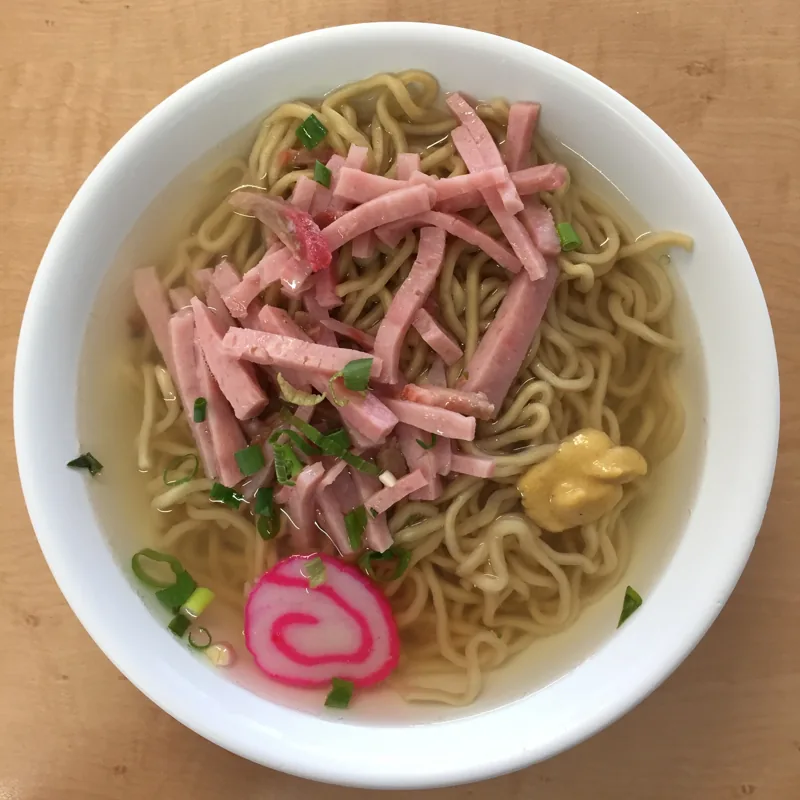 A classic saimin bowl